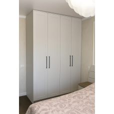 Шкаф светло-серый в спальню с фасадами из МДФ , модель 15